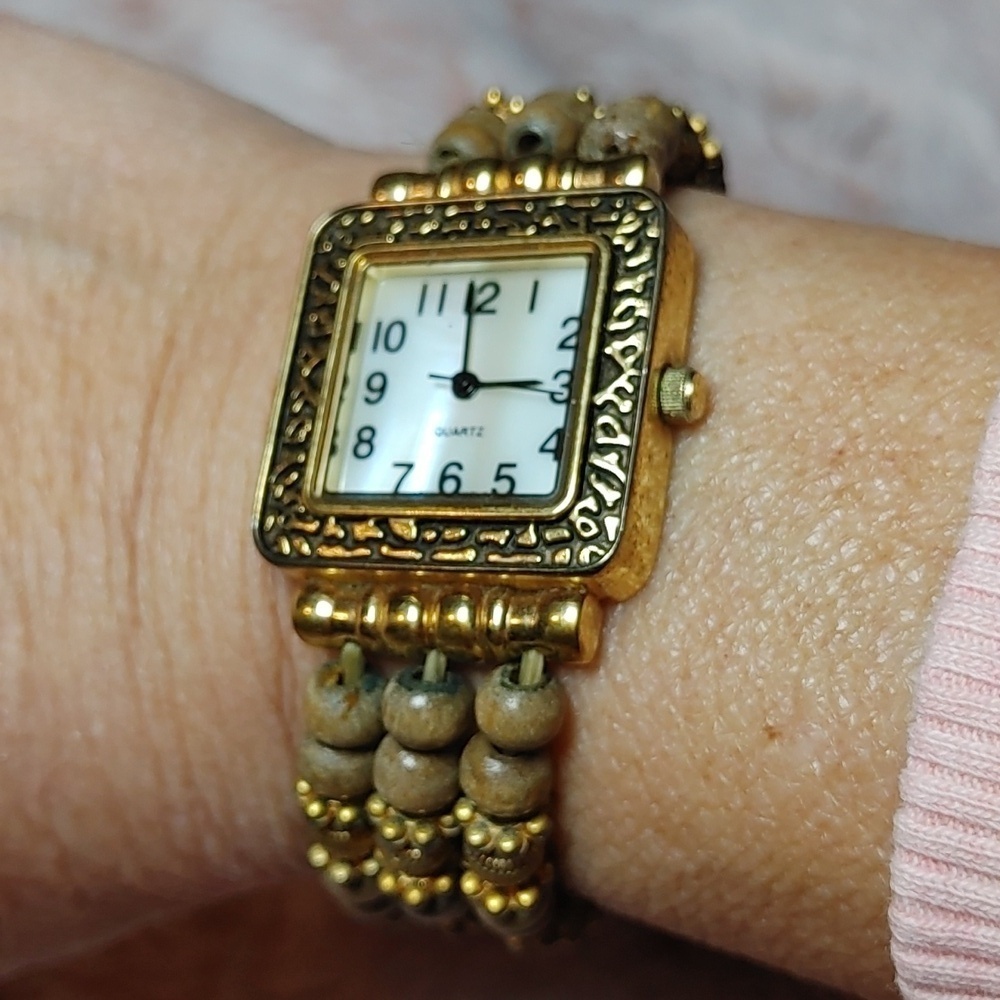 Vintage Gold Tone Quartz Square Face Watch with Wooden Beads